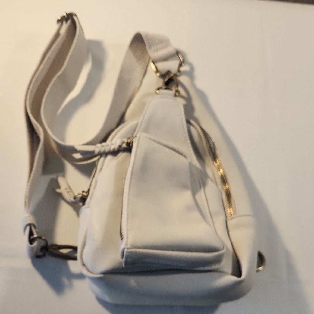 Antik Kraft Cream Crossbody Sling Backpack